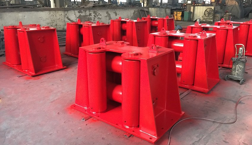 Benefits of Roller Fairleads in Marine Environments